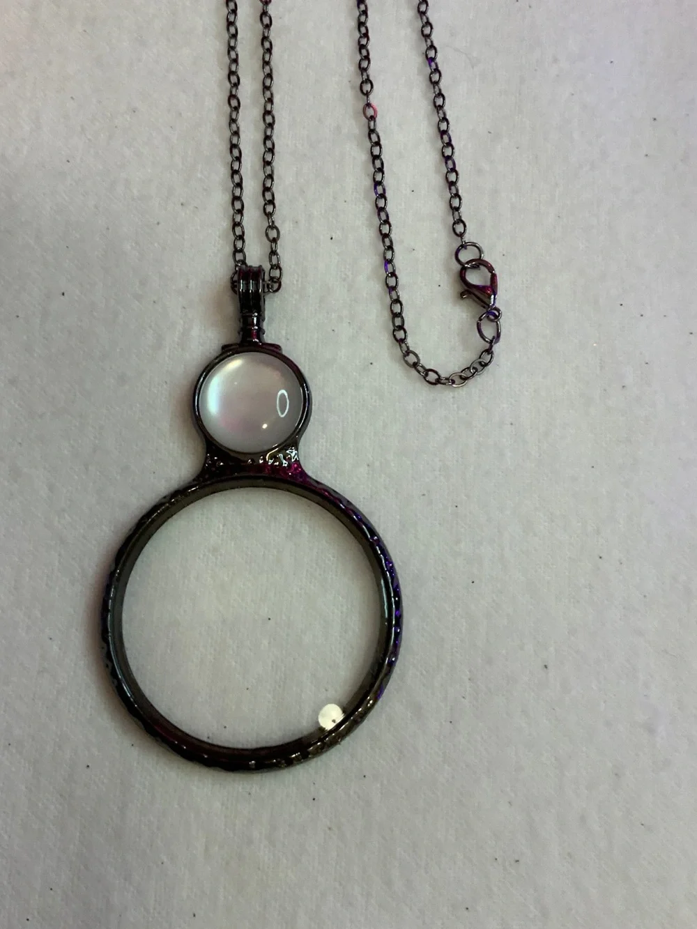 New Silver-Tone Magnifying  Glass Necklace - White Stone Accent 30”  (Z-14)